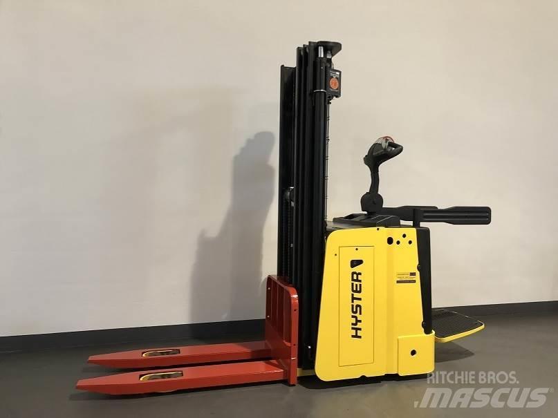 Hyster S1.5S Järelkäidavad virnastajad