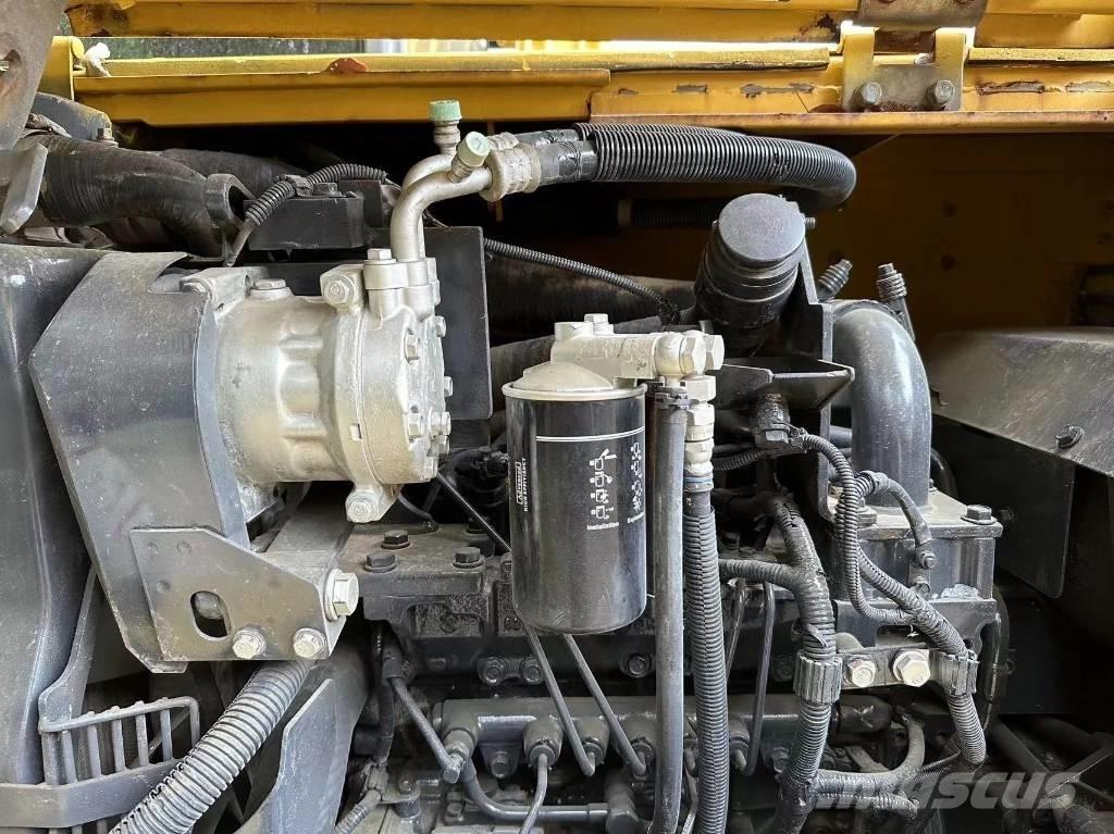 Komatsu PC70-8 Väikeekskavaatorid 7t-12t