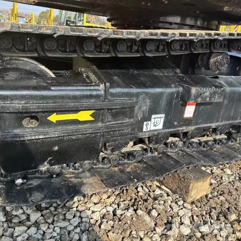 Sany SY 235 Roomikekskavaatorid