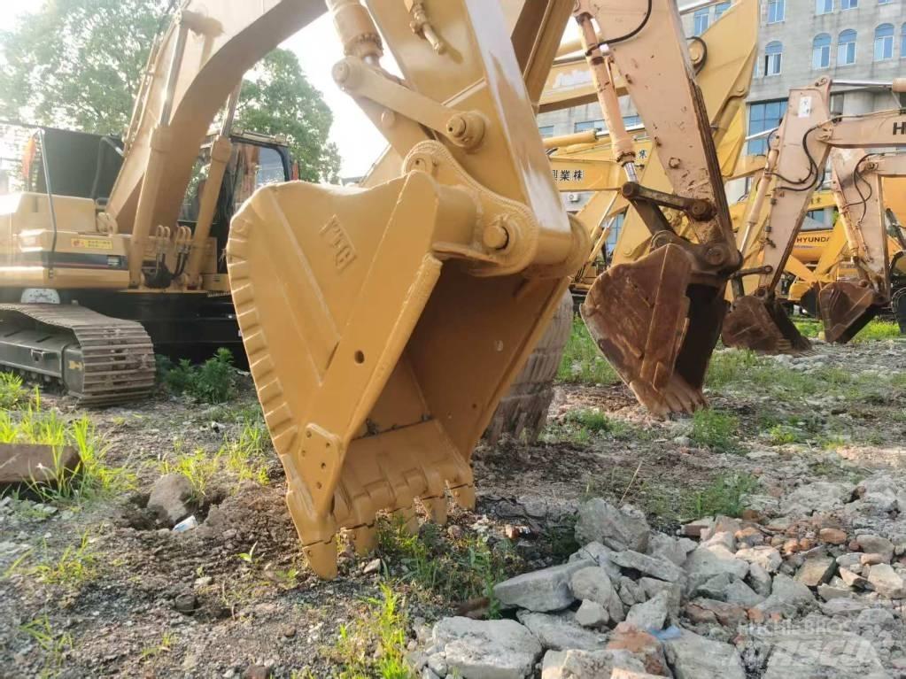 CAT 325 C Roomikekskavaatorid
