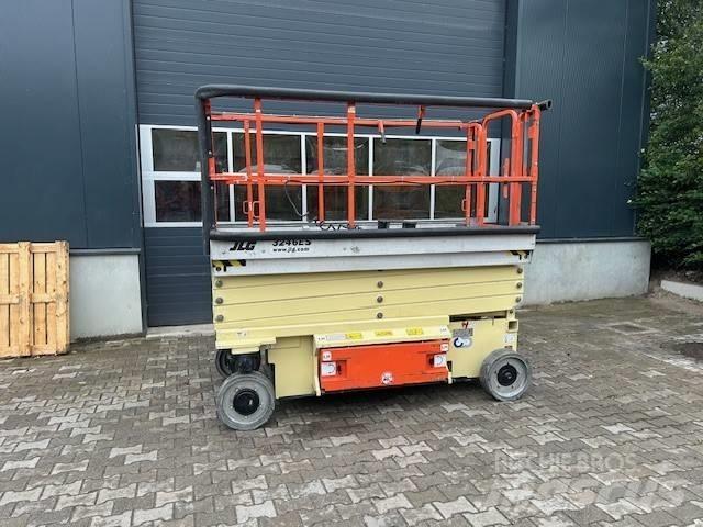 JLG 3246 ES Käärtõstukid