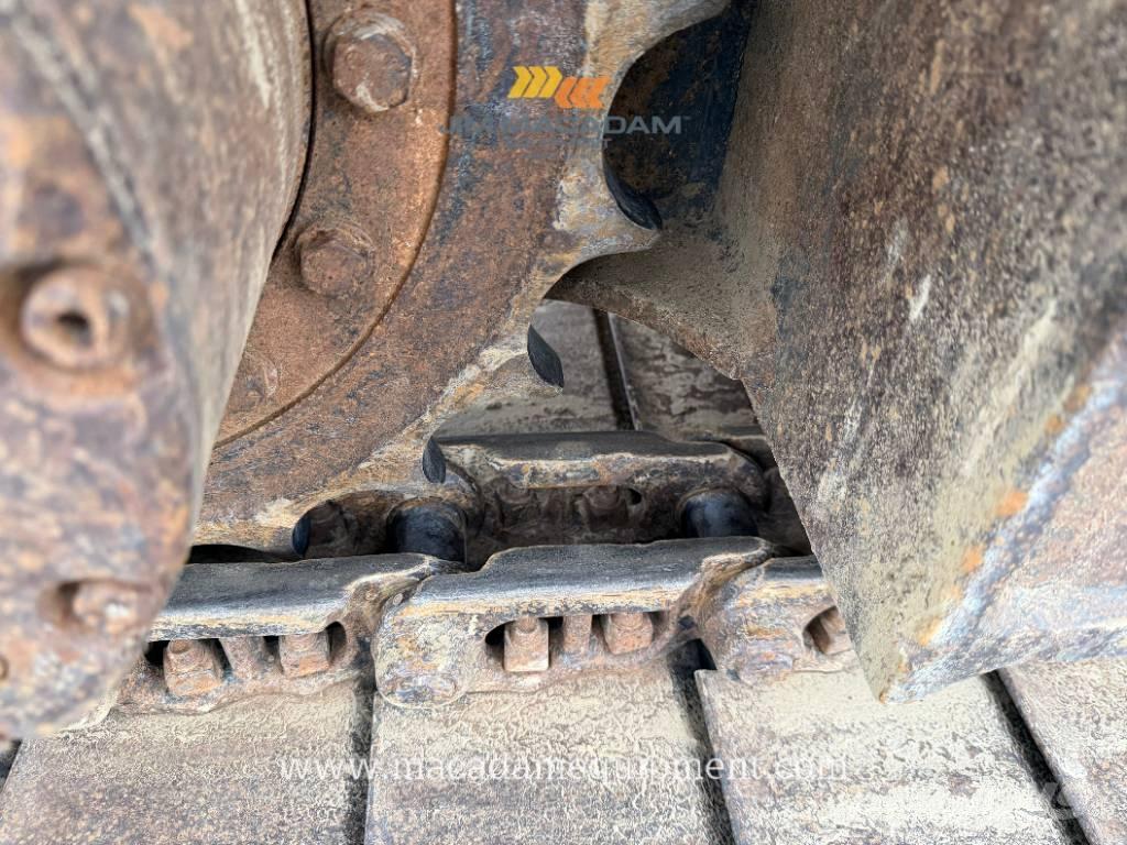 Komatsu PC 130 LC-8 Roomikekskavaatorid