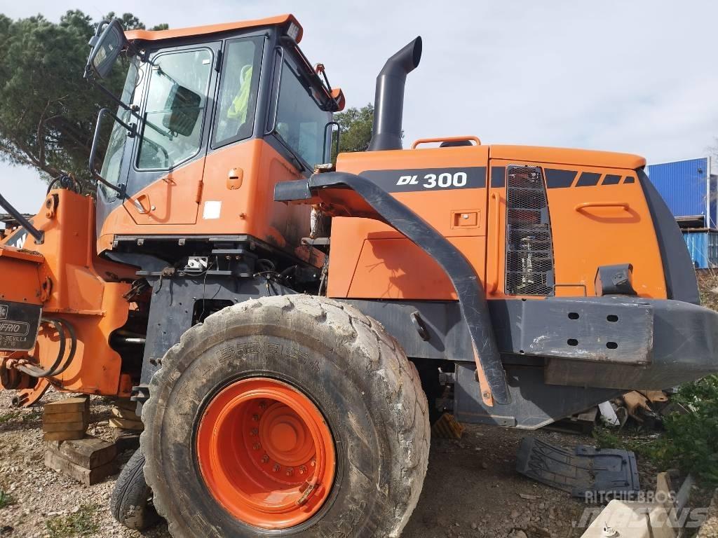 Doosan DL 300-3 Rataslaadurid