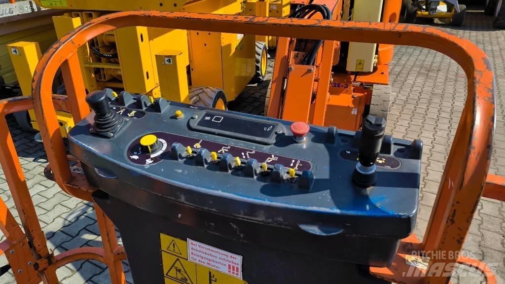 JLG E 300 AJP Iseliikuvad poomtõstukid