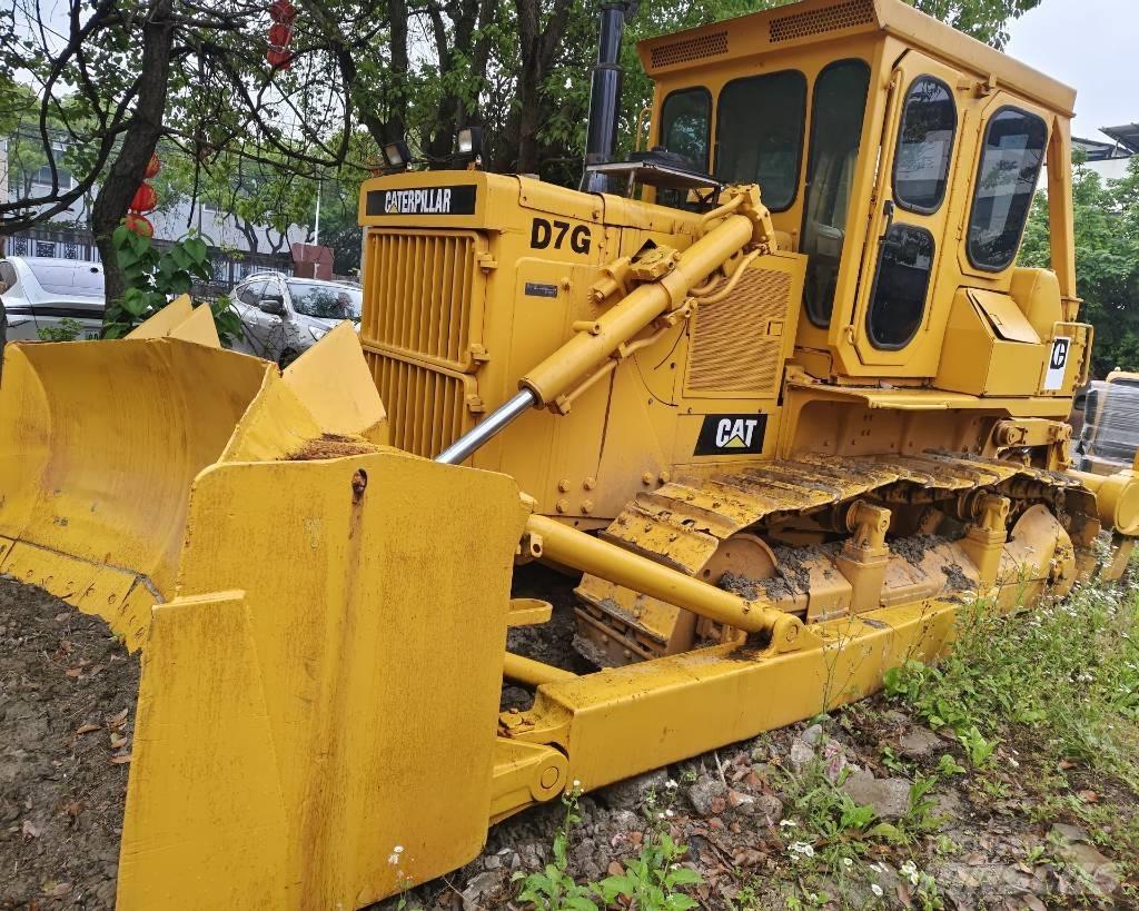 CAT D 7 G Buldooserid