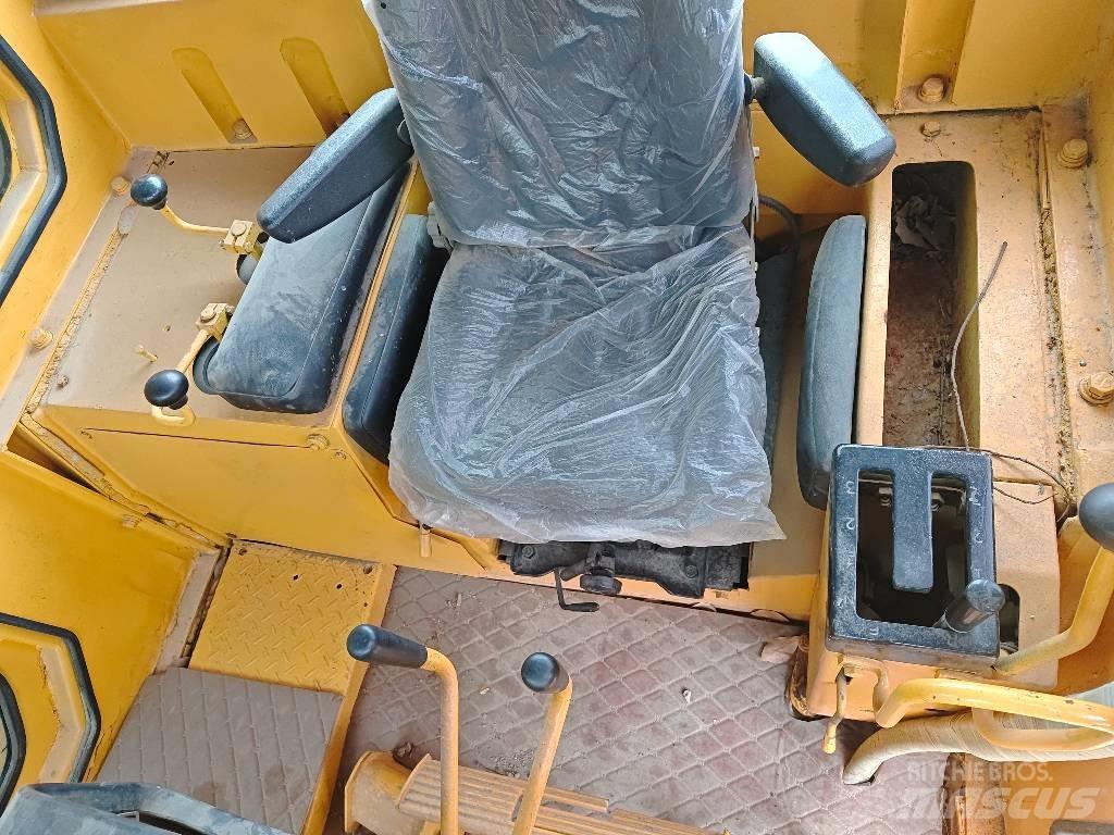 CAT D 7 G Buldooserid