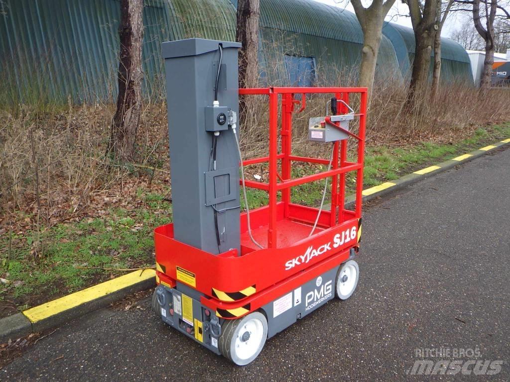 SkyJack SJ16 Vertikaalsed mast tõstukid