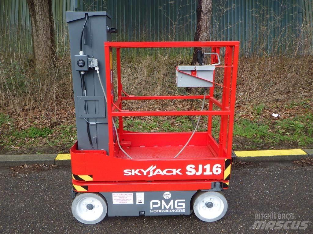 SkyJack SJ16 Vertikaalsed mast tõstukid