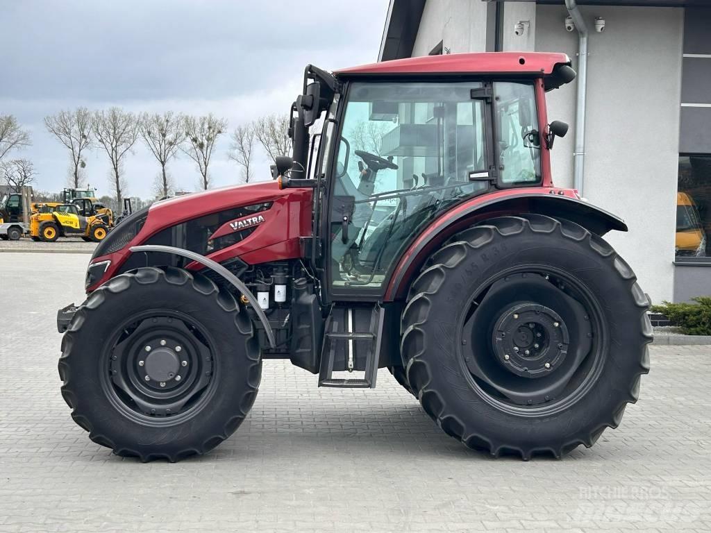 Valtra A 104 Traktorid