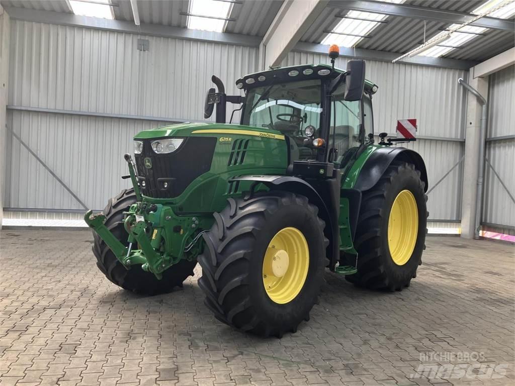 John Deere 6215R Traktorid