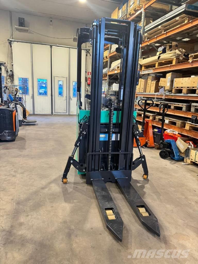 Mitsubishi SBR16N2 Platvormiga virnastajad