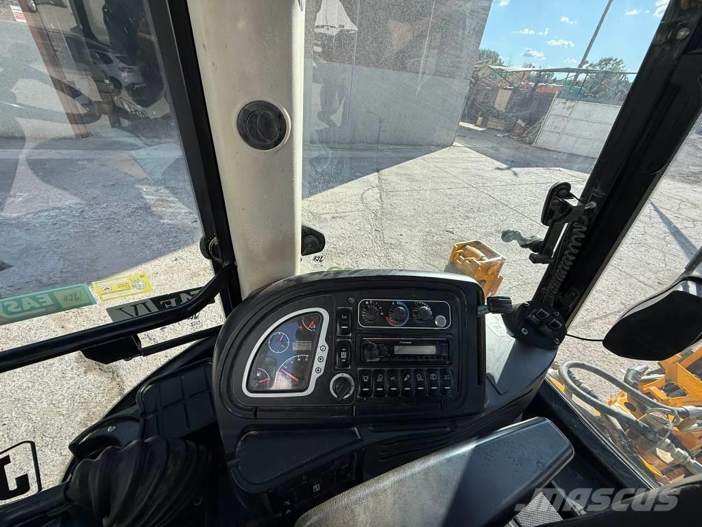 JCB 3 CX Ekskavaatorlaadurid