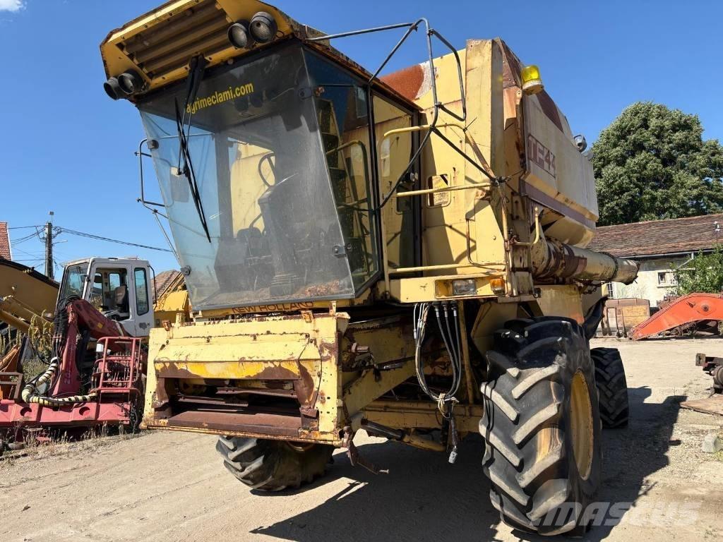 New Holland TF 44 Teraviljakombainid