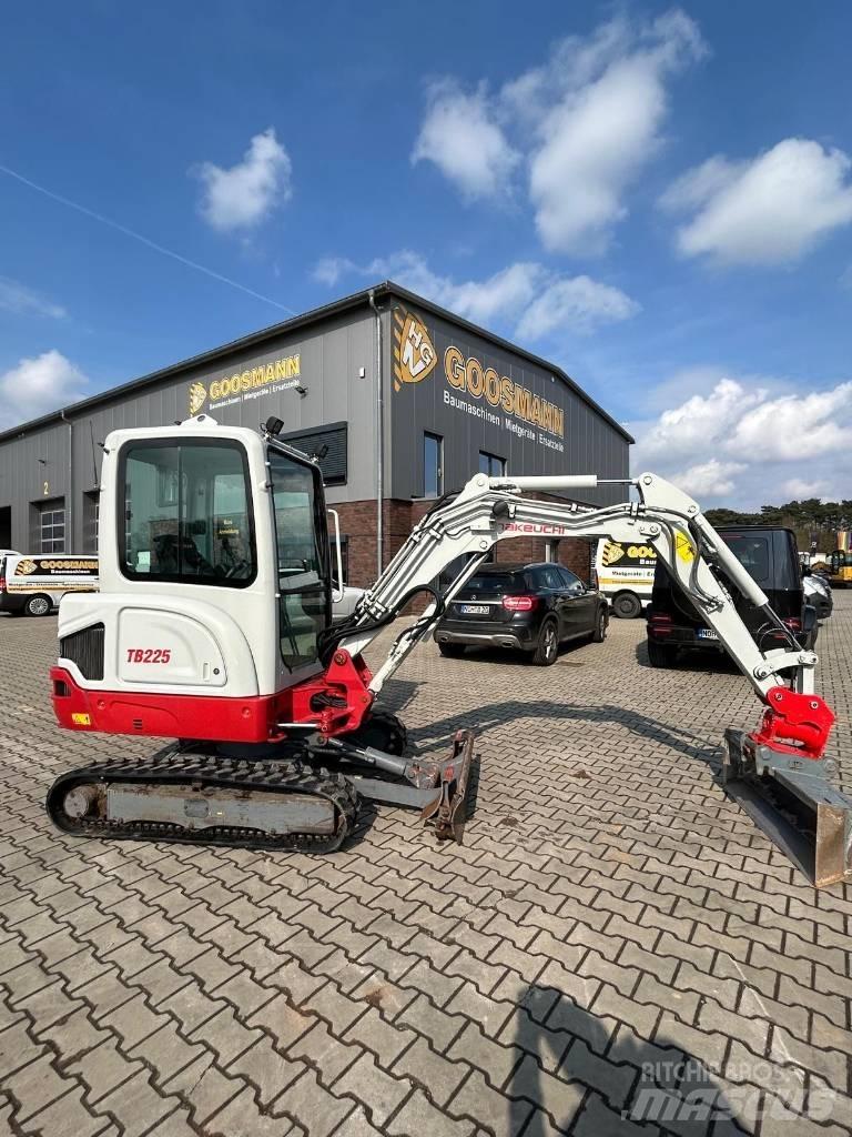 Takeuchi TB 225 Miniekskavaatorid < 7 t
