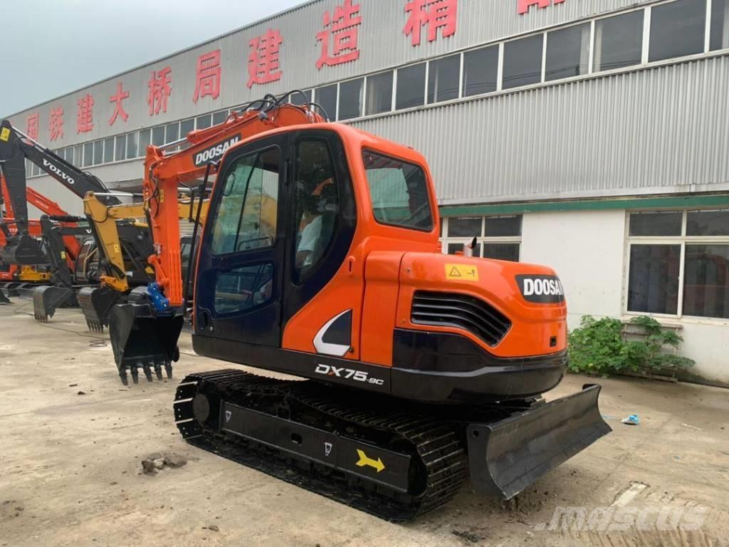 Doosan DX 75-9 C Väikeekskavaatorid 7t-12t
