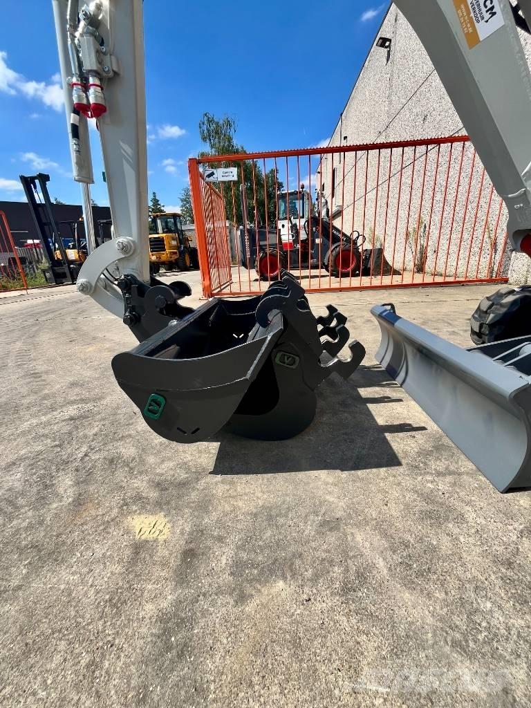 Takeuchi TB 217 R Miniekskavaatorid < 7 t