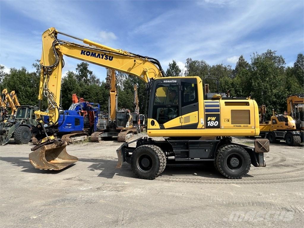 Komatsu PW 180-11 Ratasekskavaatorid