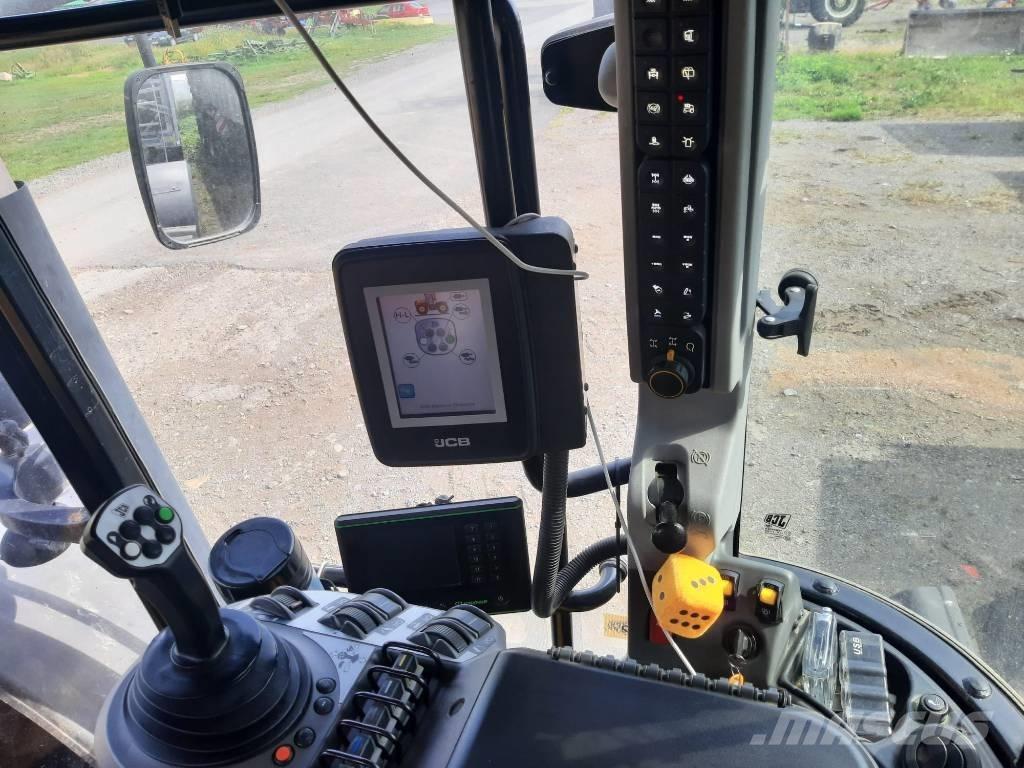 JCB Fastrac 4220 Traktorid