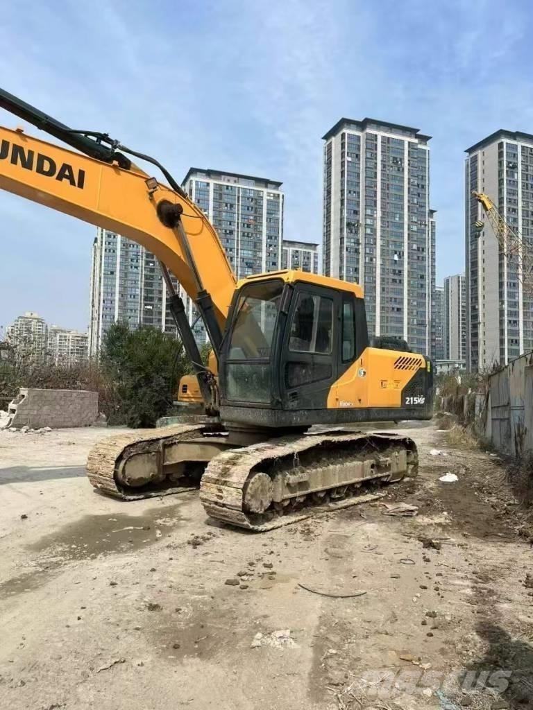 Hyundai 215VS Roomikekskavaatorid