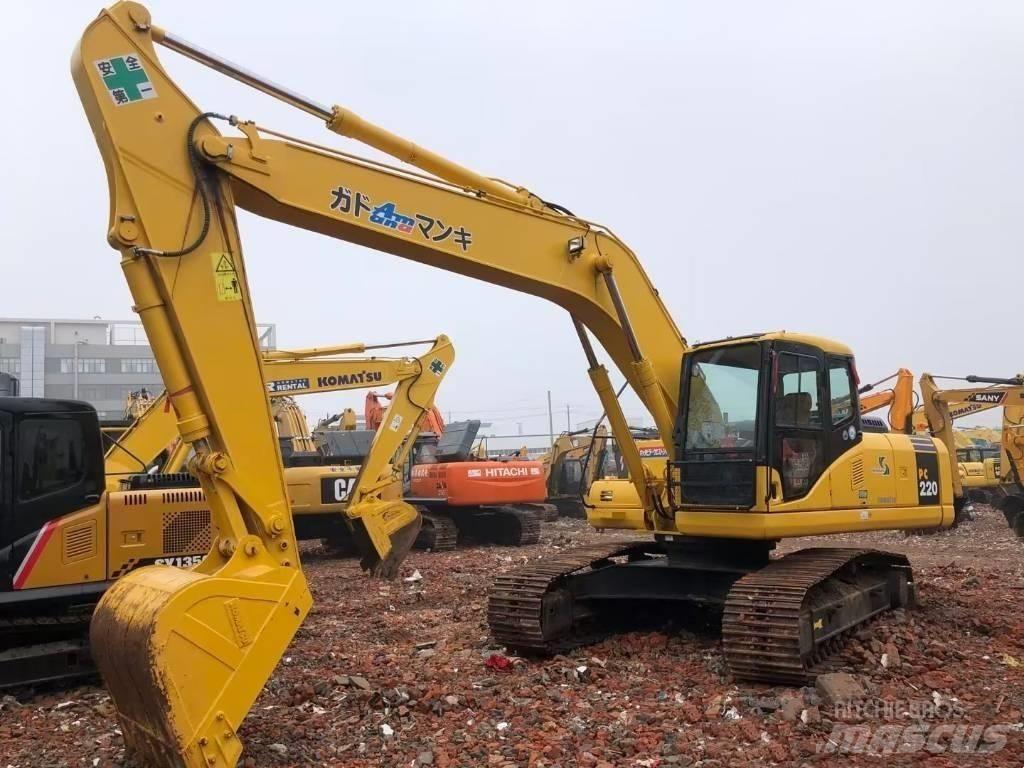 Komatsu PC 220-7 Roomikekskavaatorid