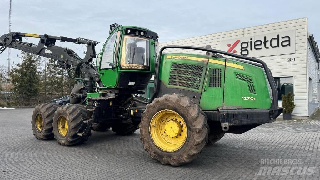 John Deere 1270 E Harvesterid