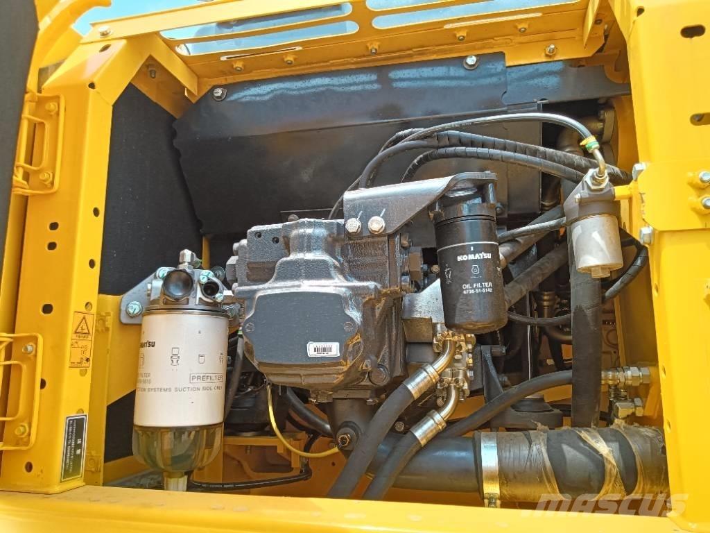 Komatsu PC 240 LC Roomikekskavaatorid