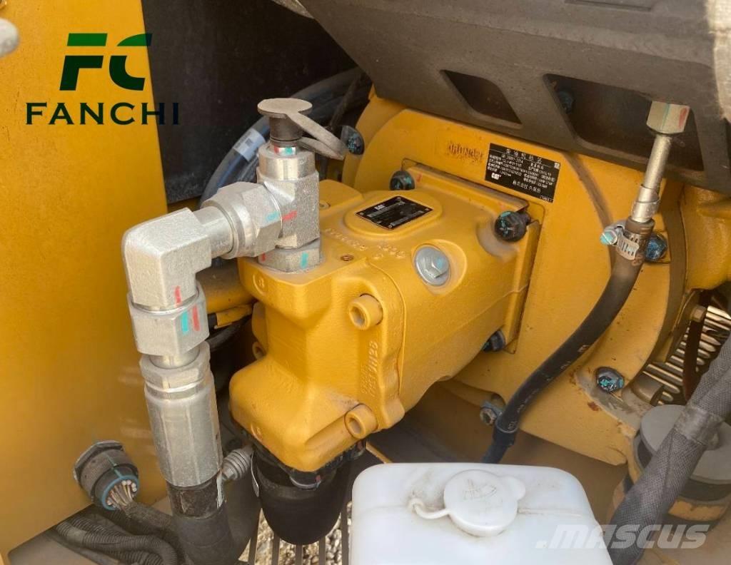 CAT 306 Roomikekskavaatorid