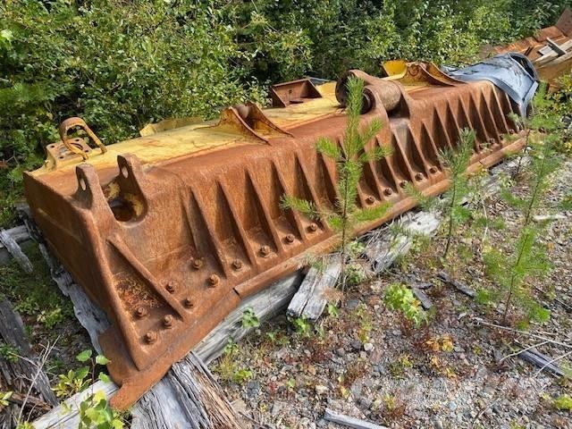 Komatsu D 155 AX Sahaterad