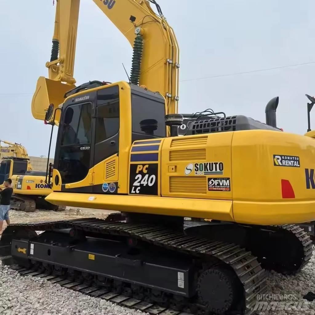 Komatsu PC 240 LC Roomikekskavaatorid