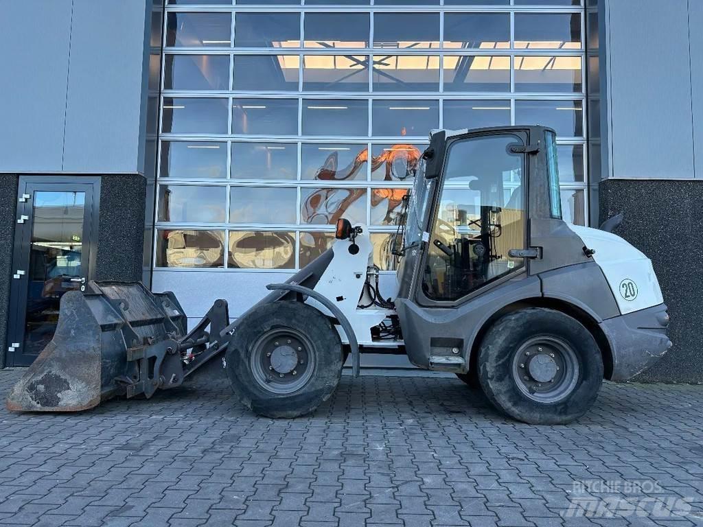 Hitachi ZW75 Rataslaadurid