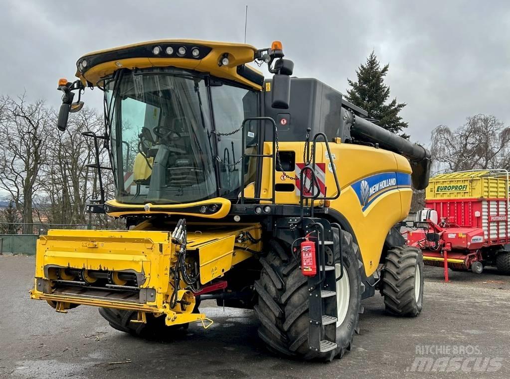 New Holland CX 880 Teraviljakombainid