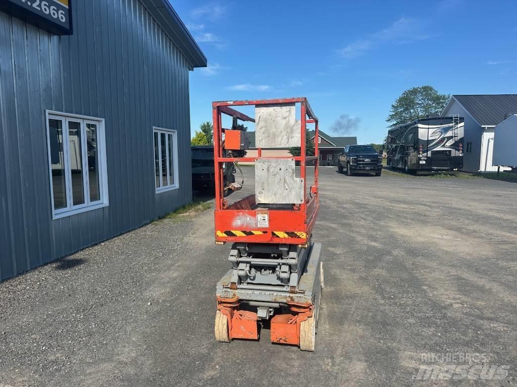 SkyJack SJ 3219 Käärtõstukid