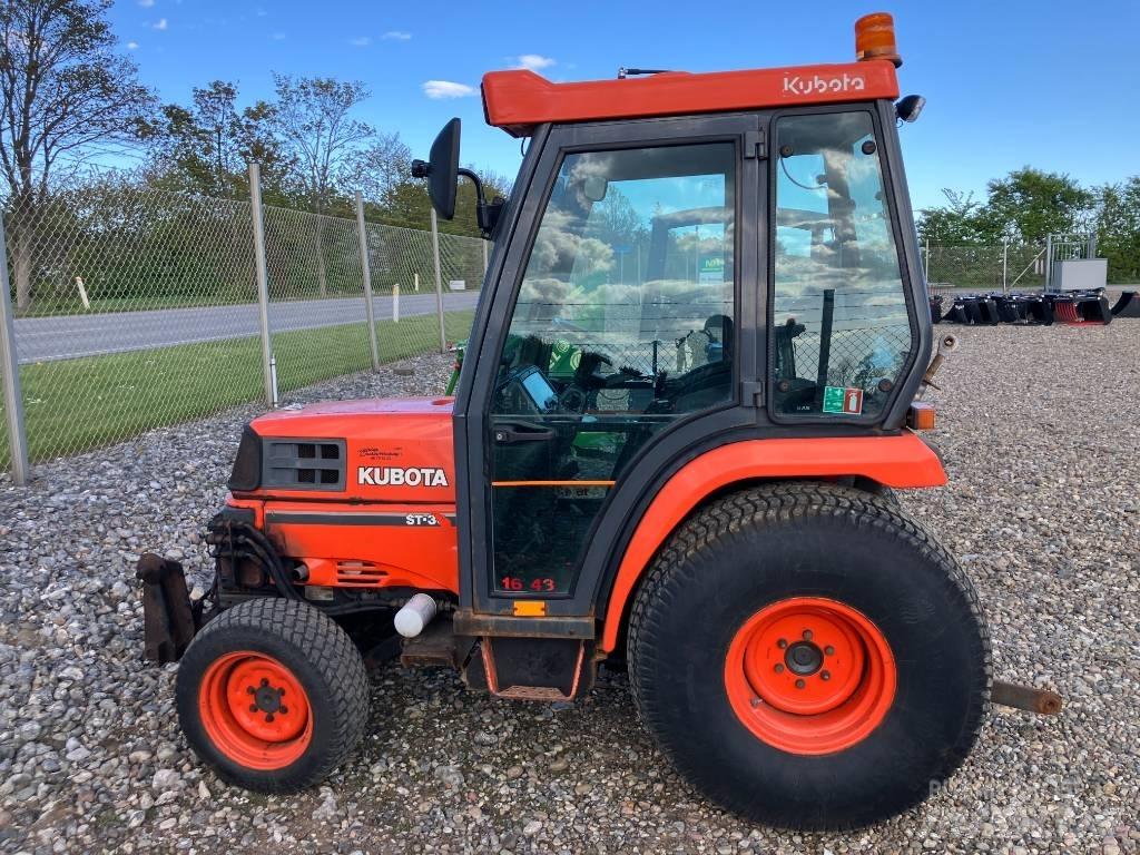 Kubota ST 30 Kompakttraktorid