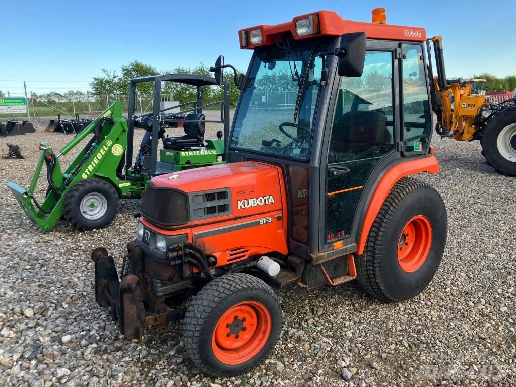 Kubota ST 30 Kompakttraktorid
