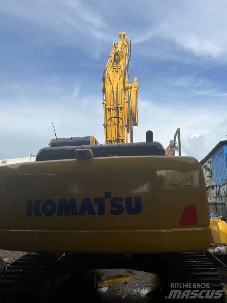 Komatsu PC 210 LC Roomikekskavaatorid