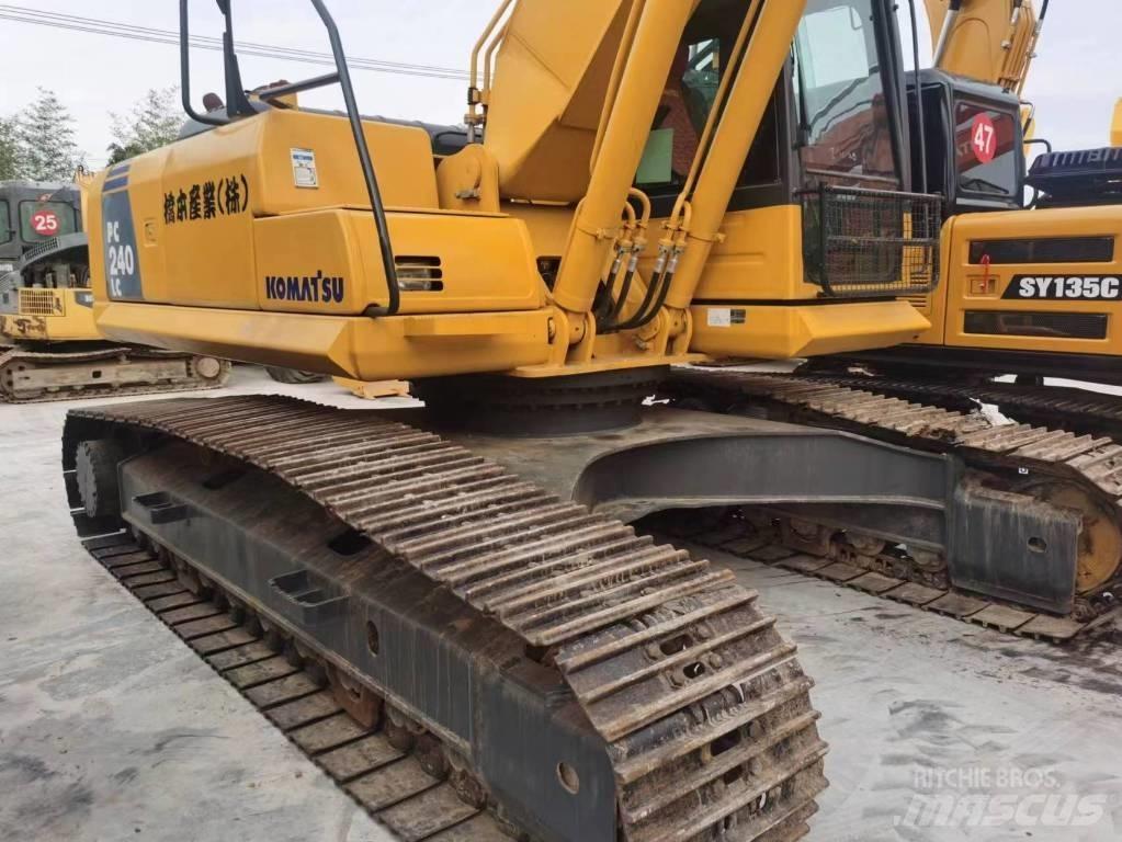 Komatsu PC 240 LC Roomikekskavaatorid
