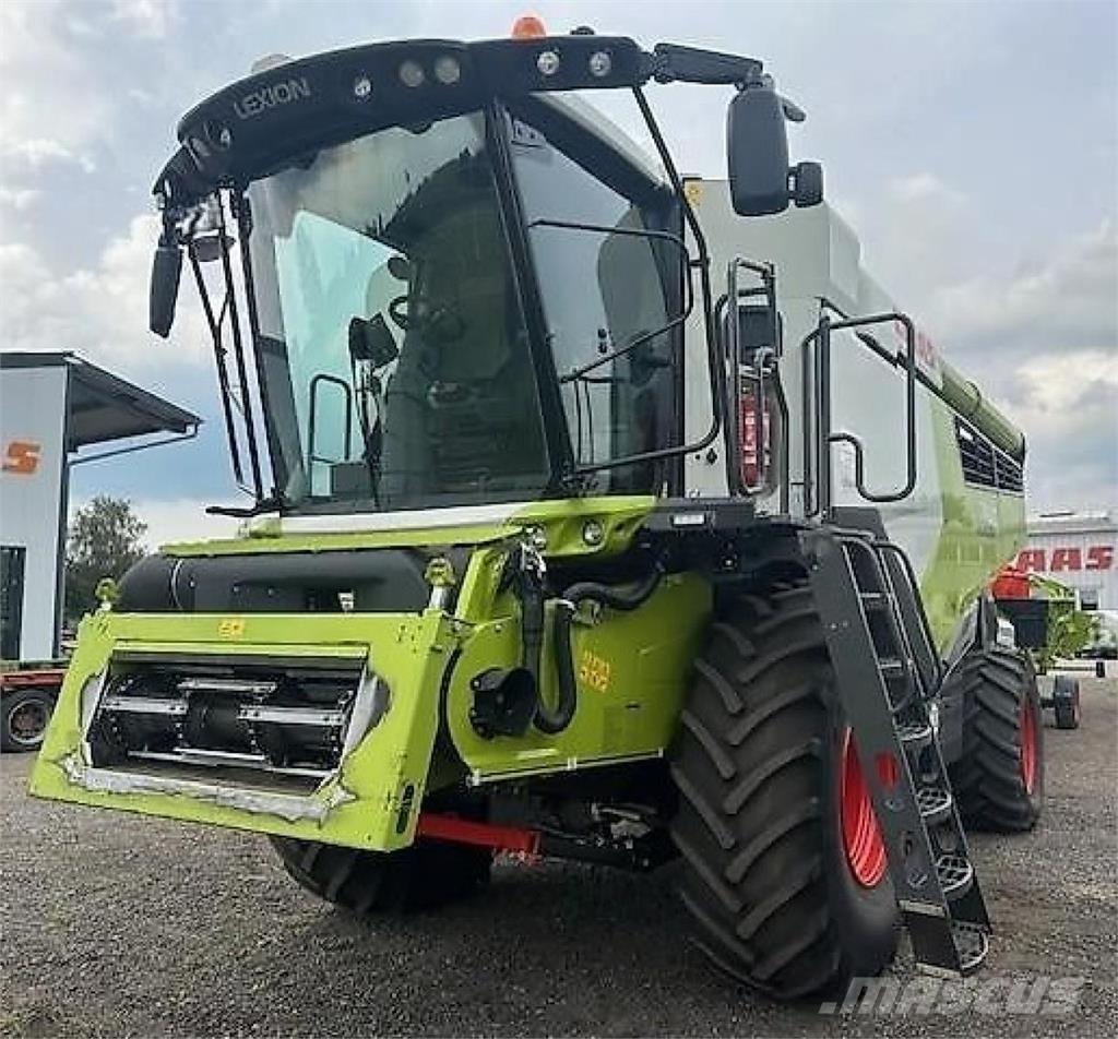CLAAS Lexion 7400 Teraviljakombainid
