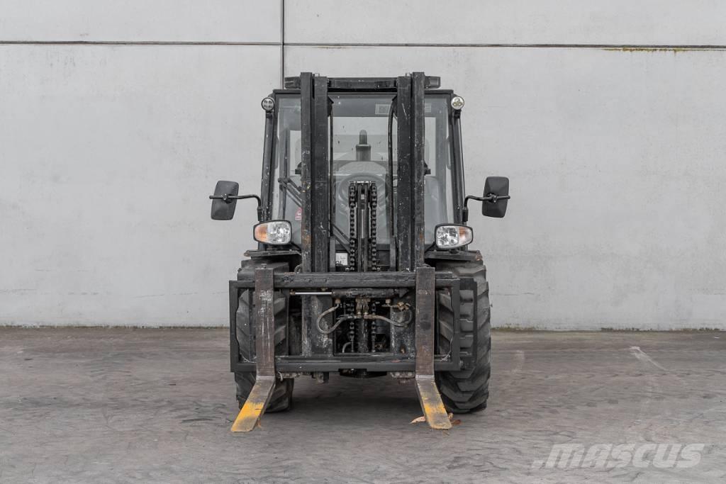Manitou MC 30-4 Diiseltõstukid