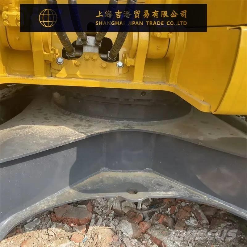 Komatsu PC 138 US Väikeekskavaatorid 7t-12t