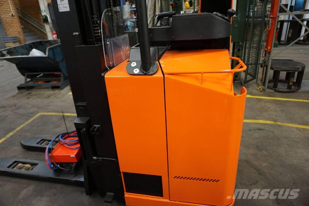 Toyota SSE160L Platvormiga virnastajad