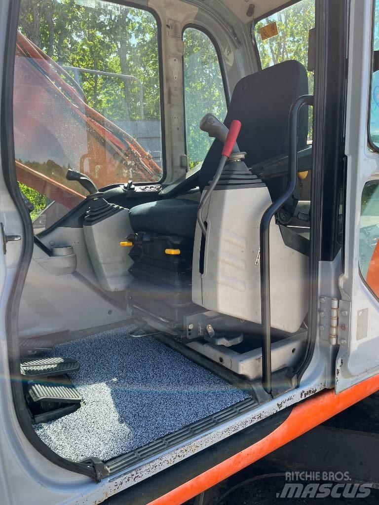 Fiat-Kobelco E 215 Roomikekskavaatorid