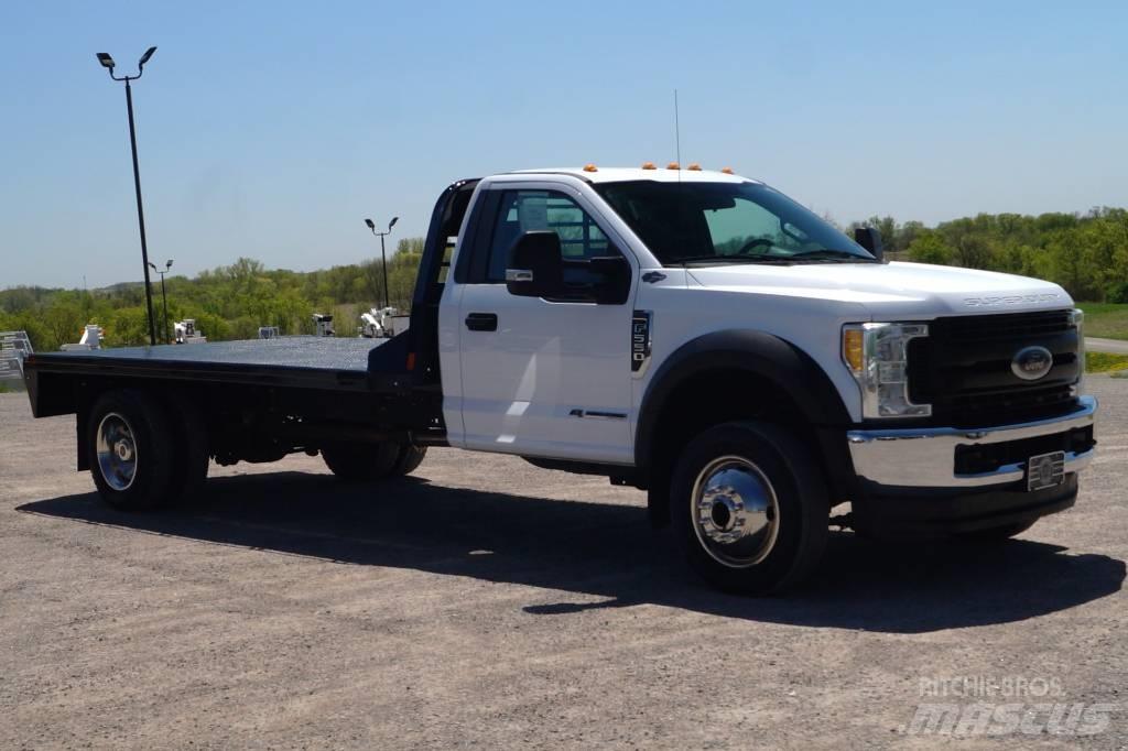 Ford F 550 XL SD Madelautod