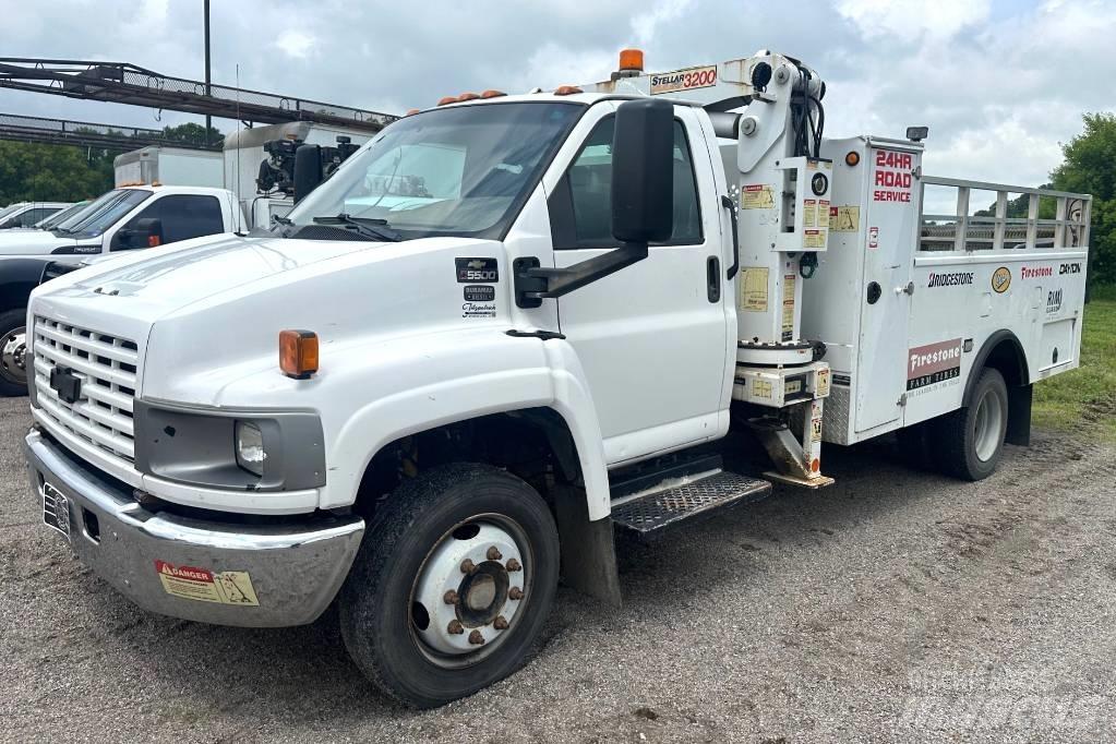 Chevrolet C5500 Roomikkraanad