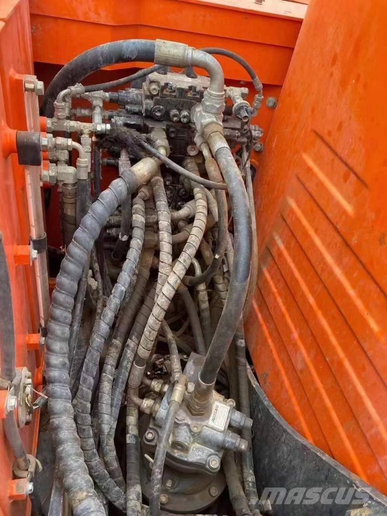 Doosan DX 75 Roomikekskavaatorid