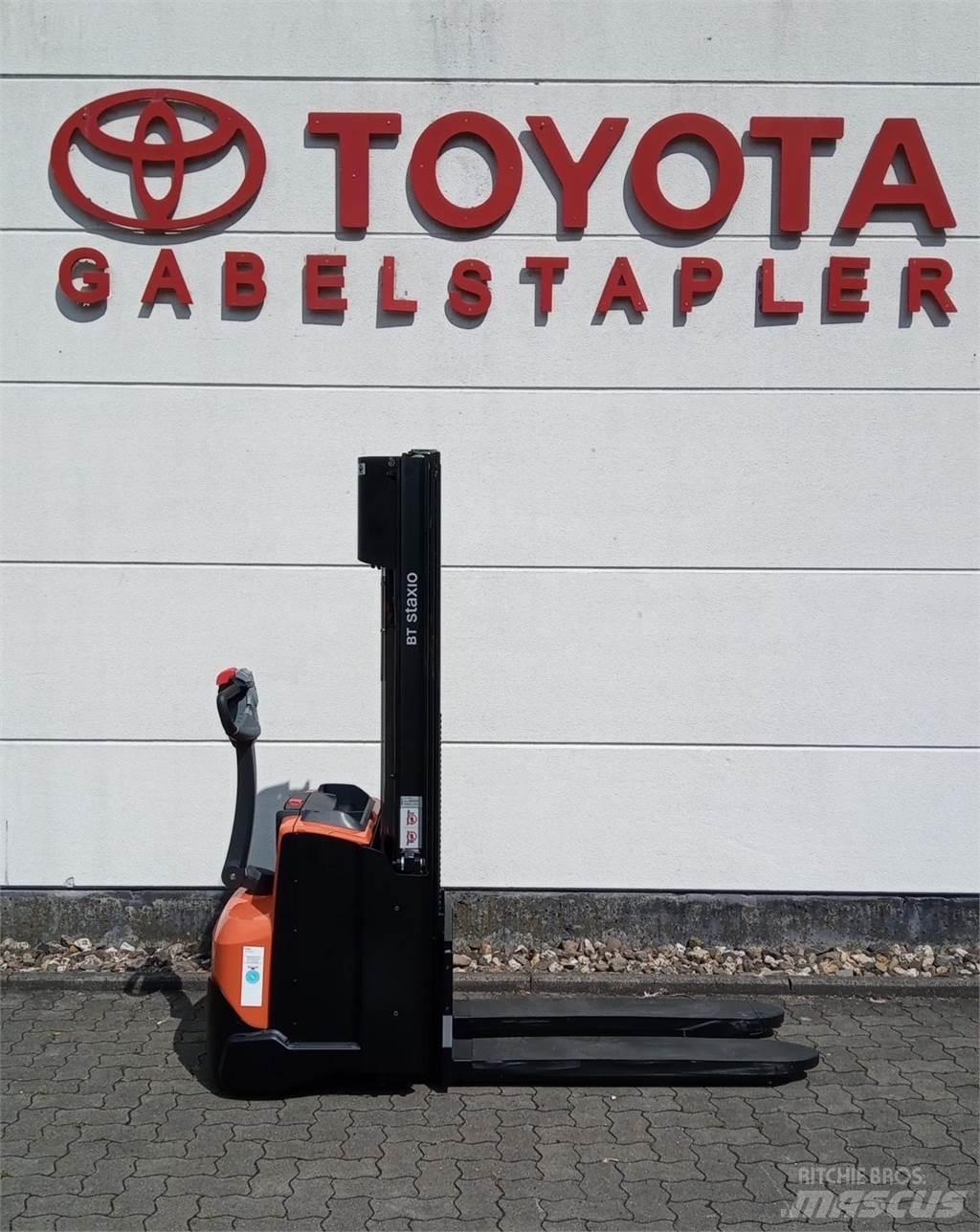 Toyota SWE140L Järelkäidavad virnastajad