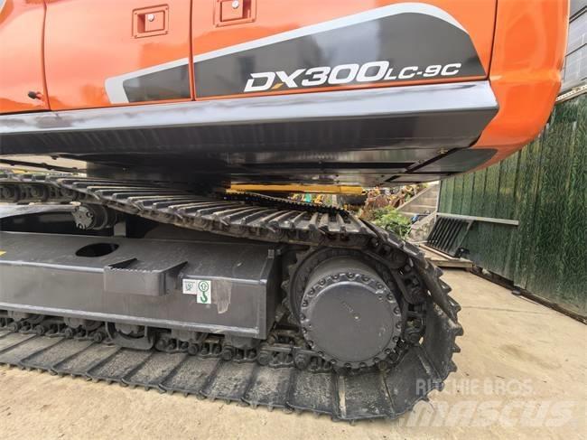 Doosan DX 300 LC Roomikekskavaatorid