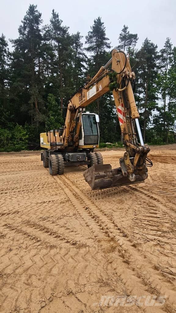 Liebherr 904 Ratasekskavaatorid