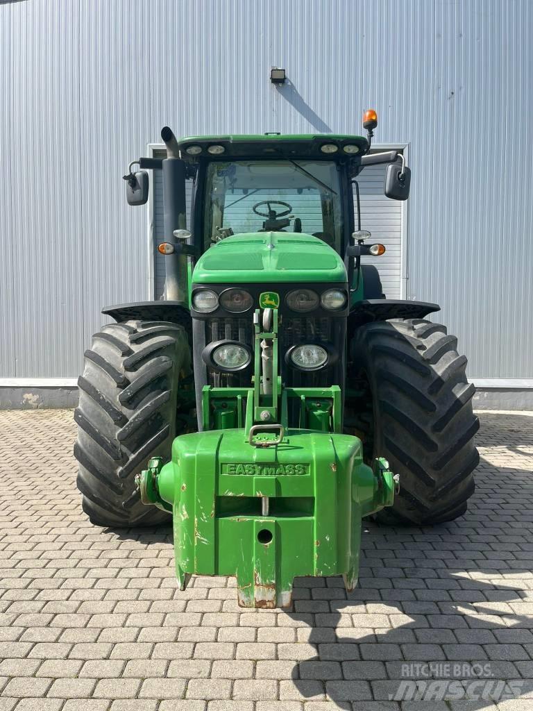 John Deere 8320 R Traktorid