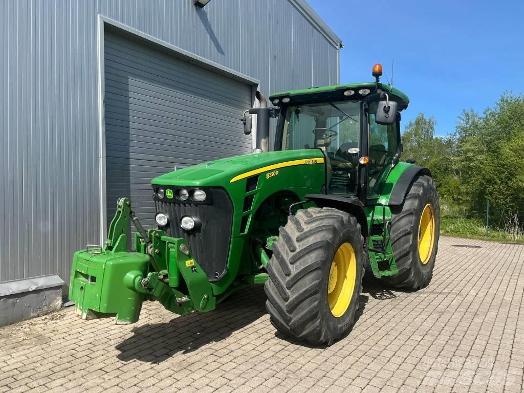 John Deere 8320 R Traktorid