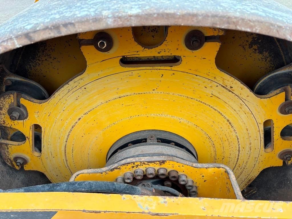 Volvo SD 135 B Ühe trumliga rullid